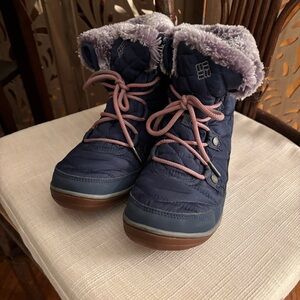 Columbia Women's Heavenly Shorty Omni-Heat Ankle Boot